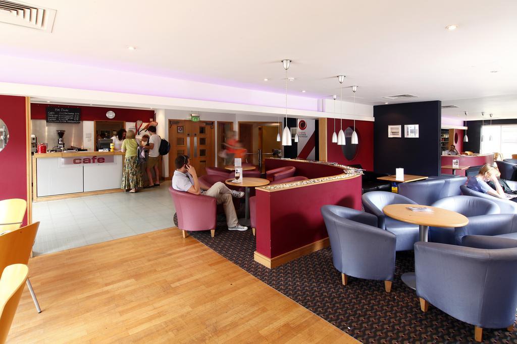 South Marston Hotel And Leisure Club Swindon Kültér fotó